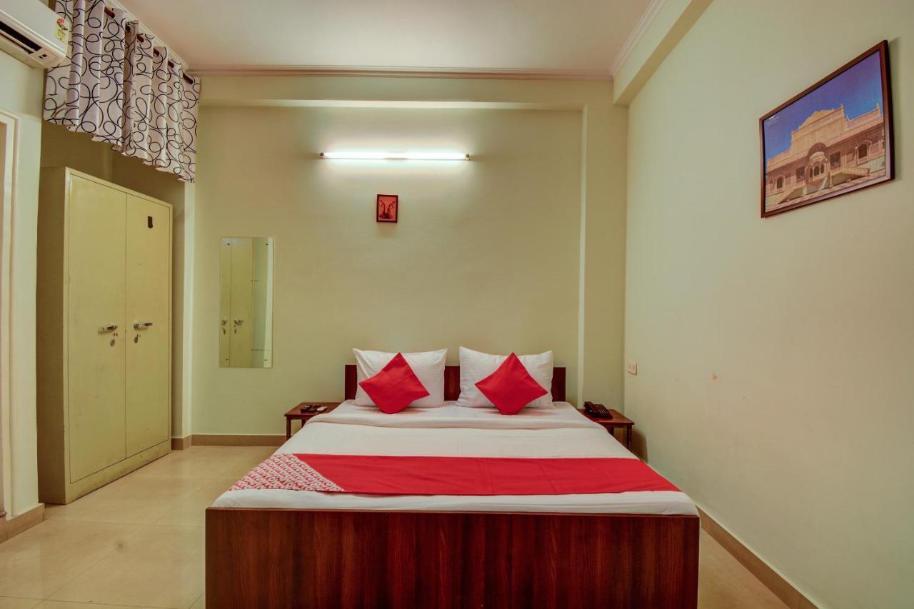Oyo Hotel Prayag Jaipur Buitenkant foto